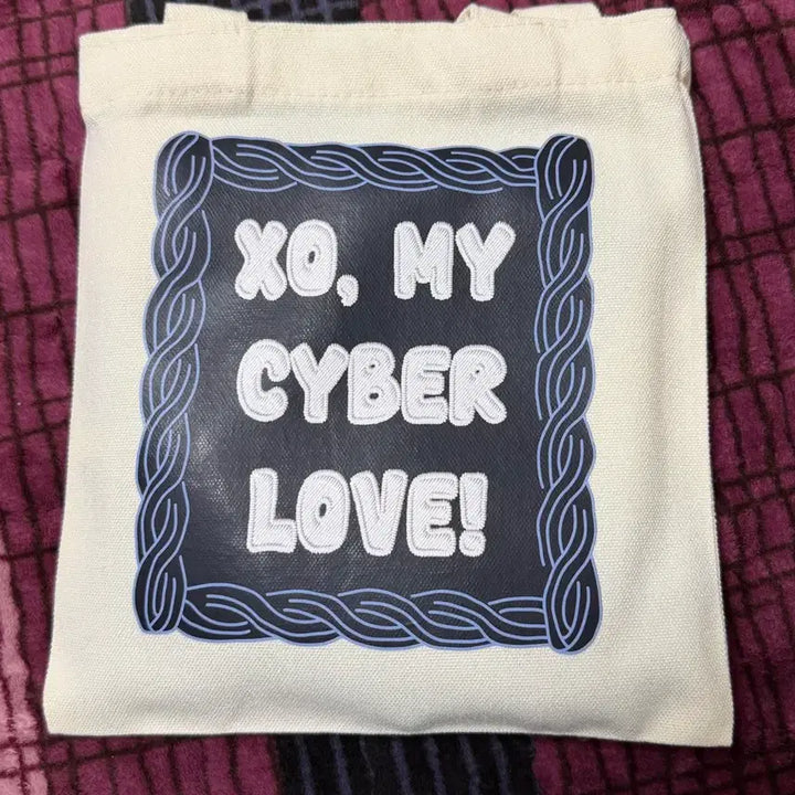 [BUNJANG] LOONA Chuu XOXO My Cyber Love Album Photocard / Xo, my cyberlove 츄 앨범 포토카드