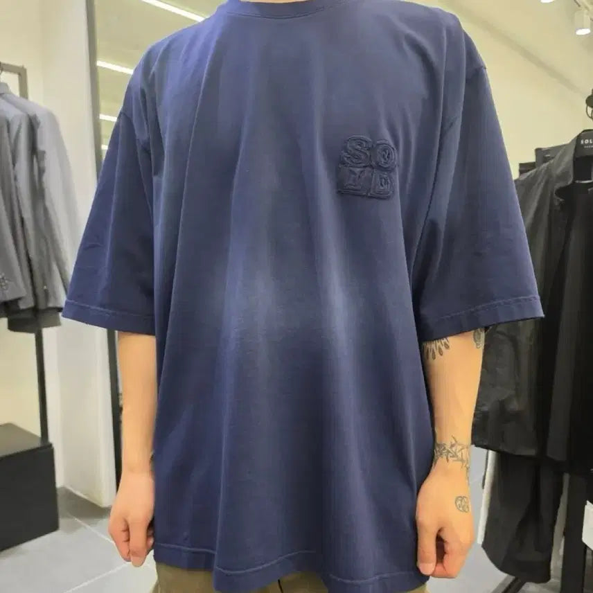 [BUNJANG] Solid Homme 25SS Navy Washed Embroidered T-shirt / 25SS 솔리드옴므 네이비 워싱 반팔 자수 티셔츠