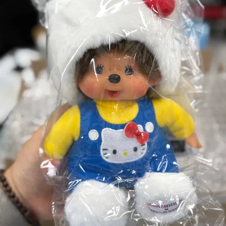 [BUNJANG] Monchhichi x Hello Kitty Collaboration 50th Anniversary Doll / 몬치치 x 헬로키티 콜라보 인형 50주년 기념
