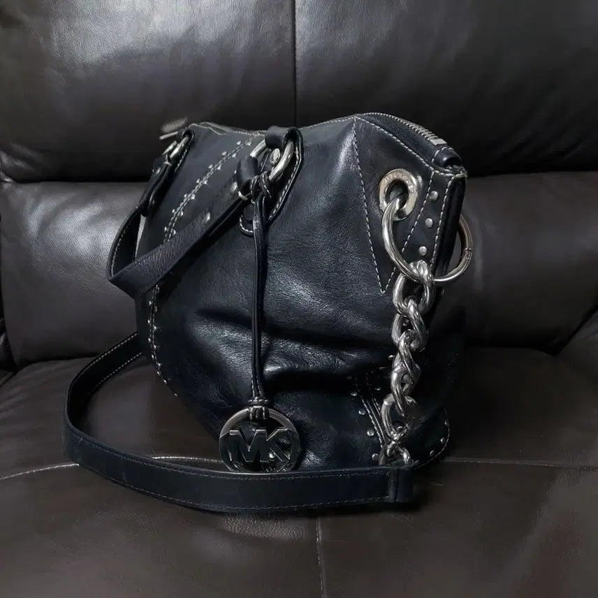 [BUNJANG] Michael Kors Esto Studded Chain Shoulder Bag / 마이클 코어스 에스토 스터드 체인 숄더백