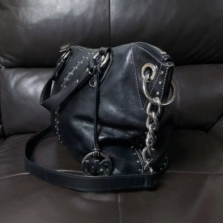 [BUNJANG] Michael Kors Esto Studded Chain Shoulder Bag / 마이클 코어스 에스토 스터드 체인 숄더백