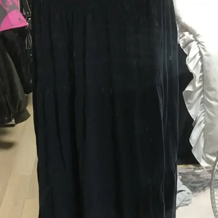 [BUNJANG] Subdued Ruffled Long Skirt Navy / 섭듀드 러플 롱 스커트 네이비