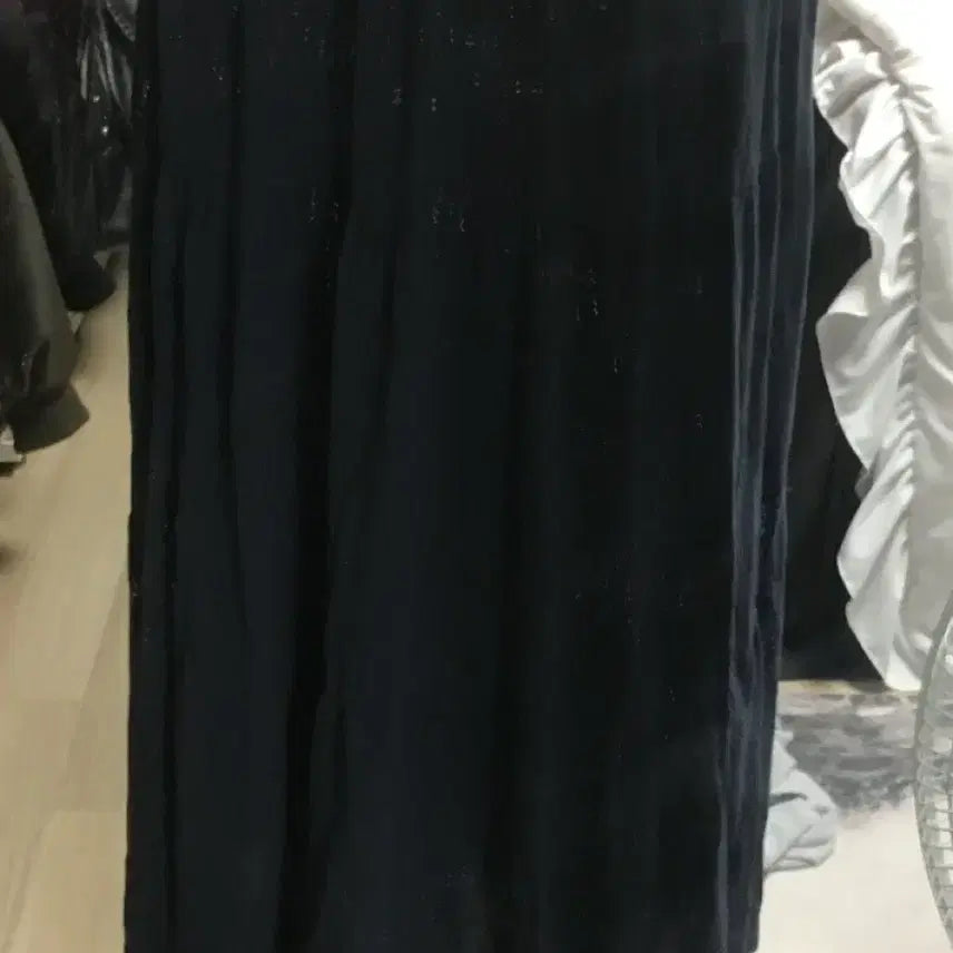 [BUNJANG] Subdued Ruffled Long Skirt Navy / 섭듀드 러플 롱 스커트 네이비