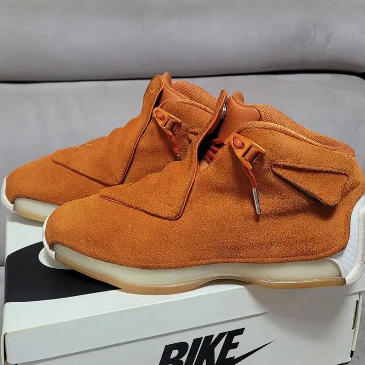 [BUNJANG] Nike Jordan 18 Retro Campfire Orange / 나이키 조던 18 레트로 캠프파이어 오렌지 270 / (265)