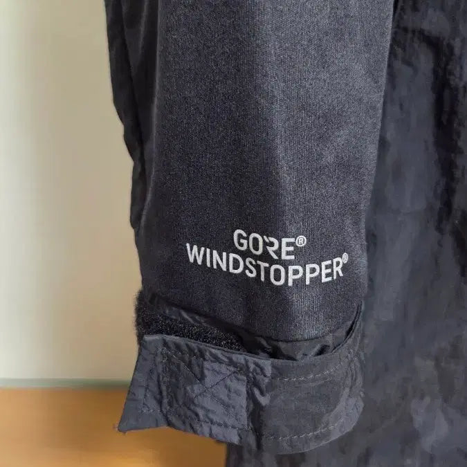 [BUNJANG] Under Armour Gore Windstopper Windbreaker Jacket L / 언더아머 고어윈드스토퍼 바람막이 L