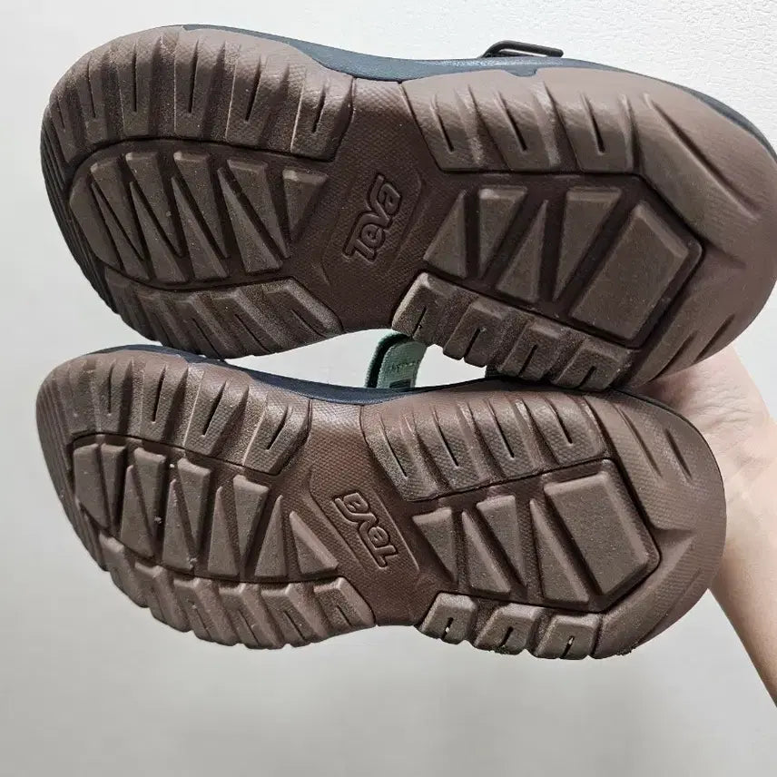 [BUNJANG] Teva Hurricane XLT2 Sandals / 테바 허리케인 XLT2 샌들 240