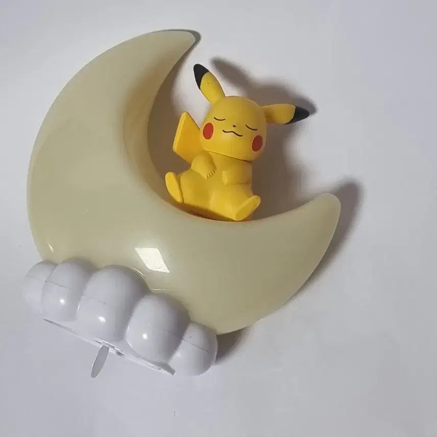 [BUNJANG] Pokemon Moon Mascot Gachapon Pikachu Light / 포켓몬스터 큰 달님 마스코트 라이트 가챠 피카츄
