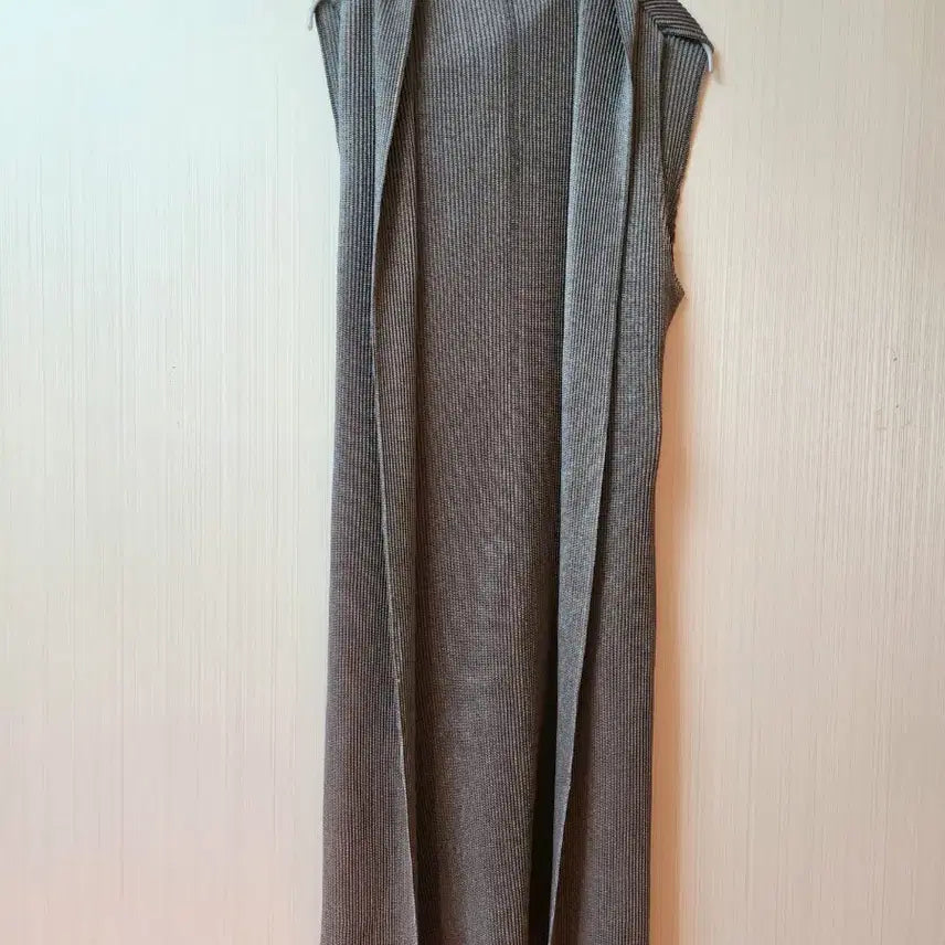 [SOLD OUT] 스피치오 그레이 후드 롱베스트