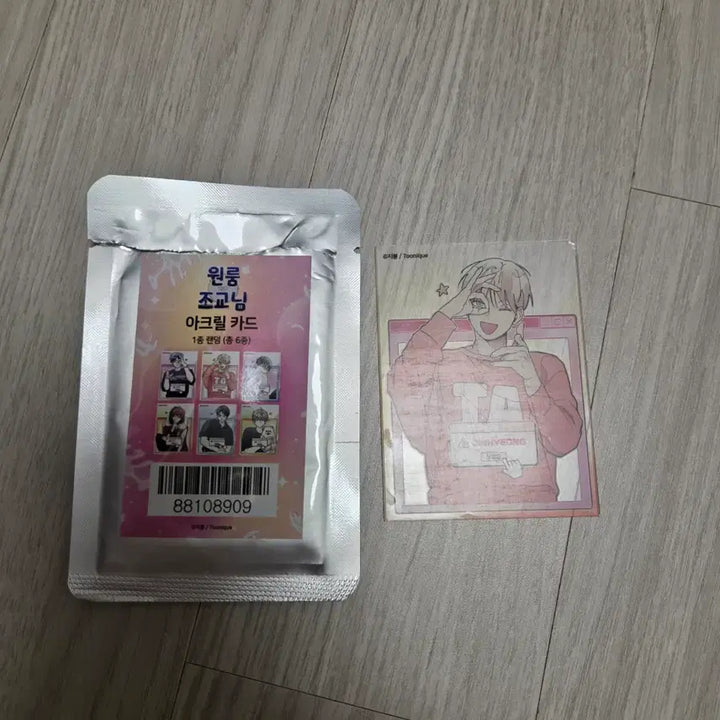 [BUNJANG] Oneroom Joojyo Acrylic Card / 원룸조교님 아크릴 카드
