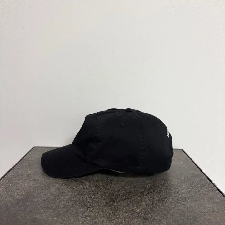 [BUNJANG] Supreme 6-Panel Shield Washed Black Cap / (OS) 슈프림 6패널 볼캡 모자 쉴드 워시드 블랙