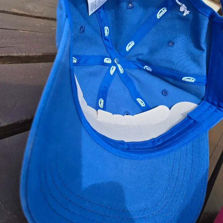 [BUNJANG] Emis Cotton Ball Cap Hat (Blue/Red/White) / emis 이미스 볼캡 모자 (블루/레드/화이트).개당가격