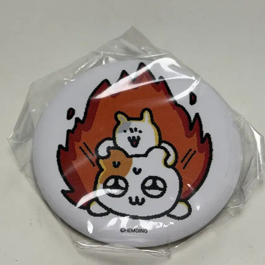 [BUNJANG] Hamging Gacha Random Can Badge Pin Badge / 햄깅이 가챠 랜덤 캔뱃지 핀뱃지