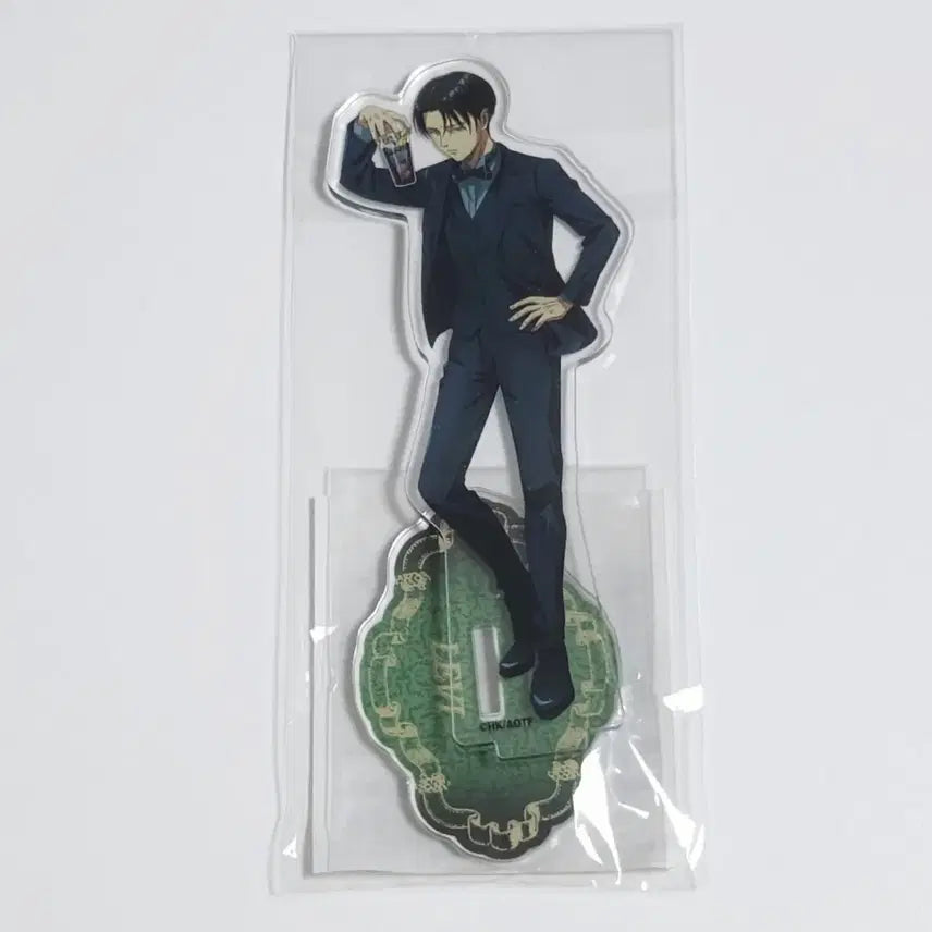 [BUNJANG] Attack on Titan HUB Collaboration Levi Acrylic Stand (Sealed) / 진격의 거인 HUB 콜라보 아크릴 스탠드 리바이 (미개봉)