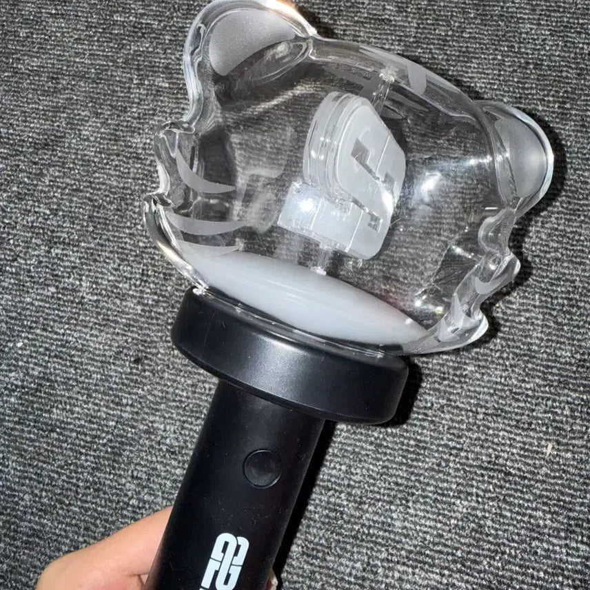 [BUNJANG] 82MAJOR Official Lightstick / 82메이저 82major 응원봉 양도합니다