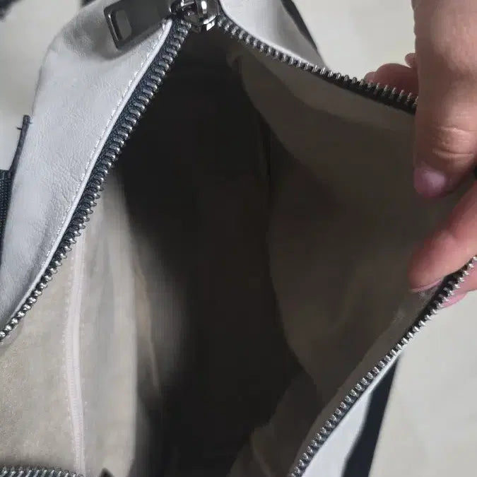 [BUNJANG] Thebarn Ivory Leather Backpack / 더반 아이보리 가죽 백팩