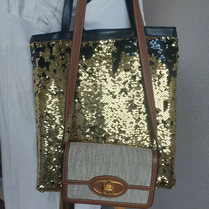 [BUNJANG] Atelier Vanessa Bruno Leather Crossbody Bag / 가격내려...아떼바네사브르노 크로스백.