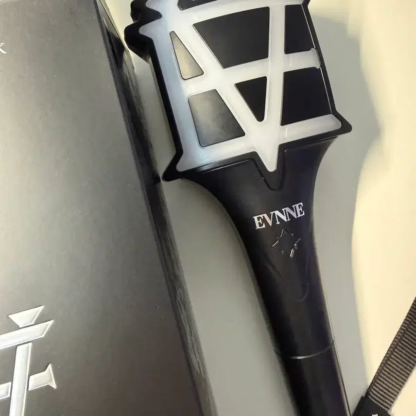 [BUNJANG] EVNNE Official Light Stick / 이븐 엔브봉