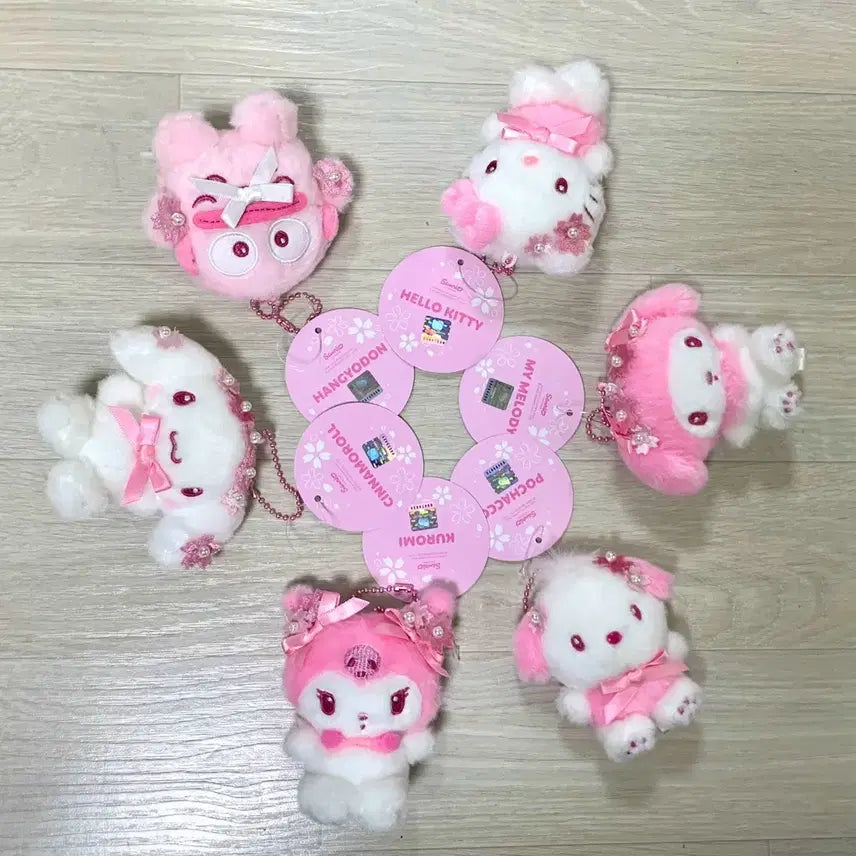 [BUNJANG] Sanrio Sakura Cherry Blossom Plush Keyring Set (4 Types) / (신상4개일괄가격) 산리오 정품 사쿠라 벚꽃 인형 키링 세트