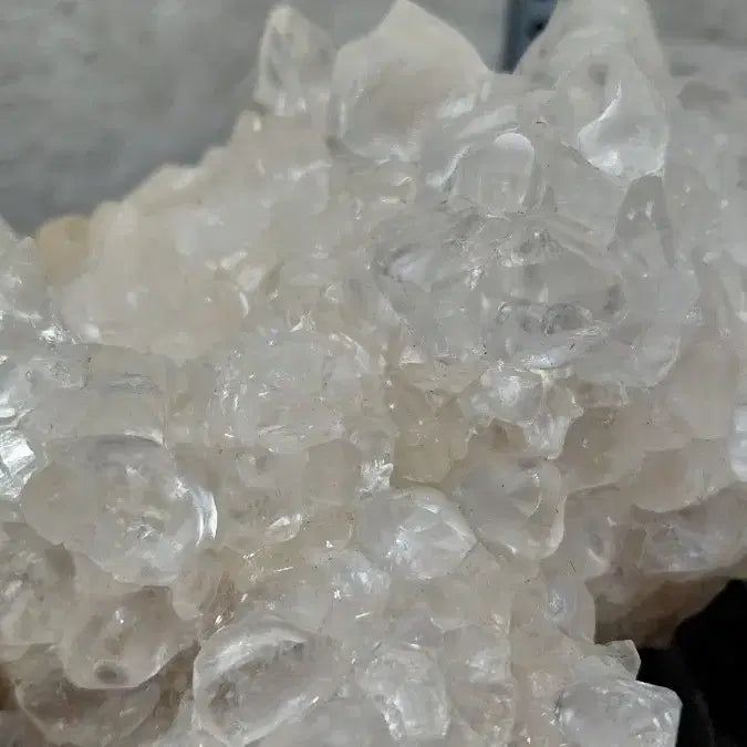 [BUNJANG] Natural Stalactite White Crystal Cluster with Stand / 천연원석 종유석백수정 결정 좌대포함