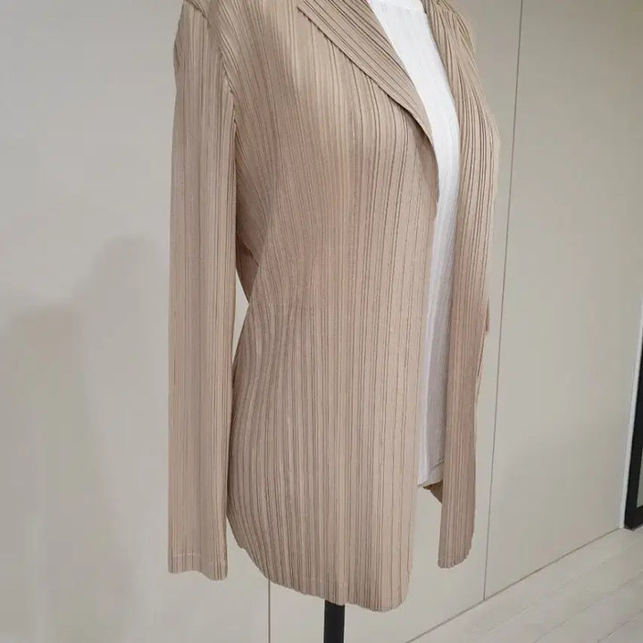 [BUNJANG] Beige Pleated Jacket / 베이지 플리츠 자켓