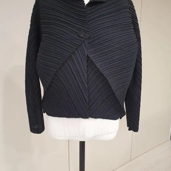 [BUNJANG] Pleated Black Jacket / 플리츠  블랙 자켓