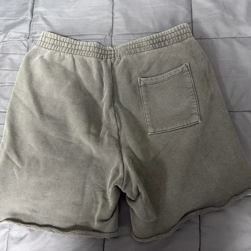 [BUNJANG] Yeezy Season 6 Shorts Medium / yeezy season 6 shorts ㅍㅍ 미디움