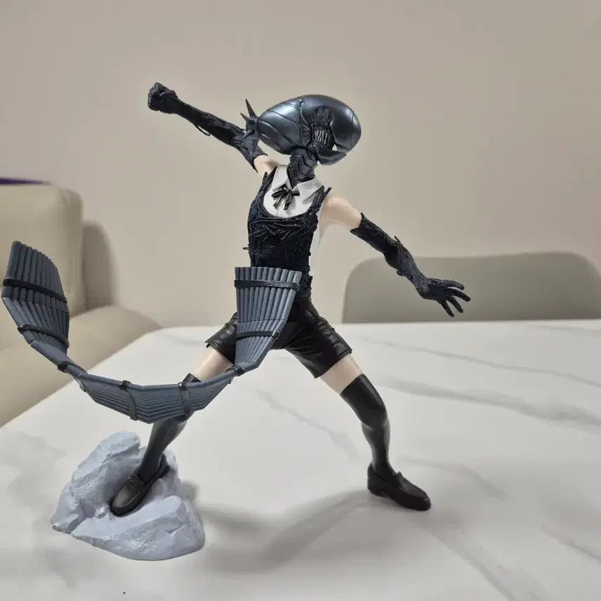 [BUNJANG] Chainsaw Man Makima Figure / 체인소맨 밤 피규어