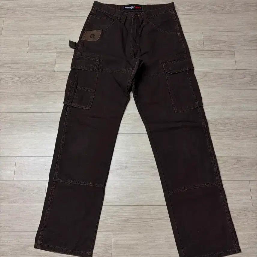 [BUNJANG] Wrangler Russell Athletic Brown Cargo Pants 30x32 / 랭글러 러셀 웨어 브라운 카고 바지 30x32
