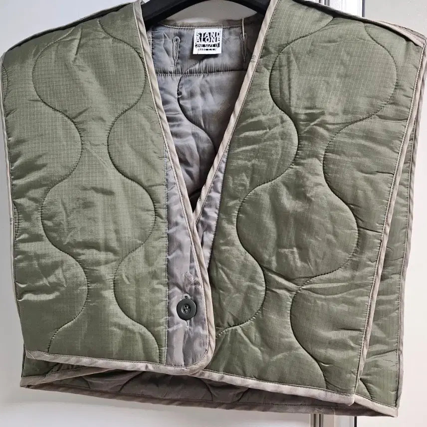 [BUNJANG] STANDALONE Quilting Vest Khaki / STANDALONE 퀼팅 조끼 카키