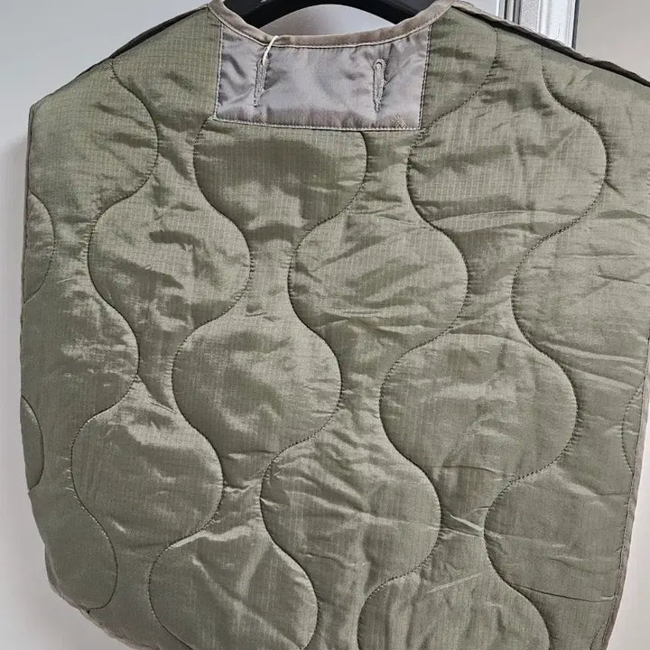 [BUNJANG] STANDALONE Quilting Vest Khaki / STANDALONE 퀼팅 조끼 카키