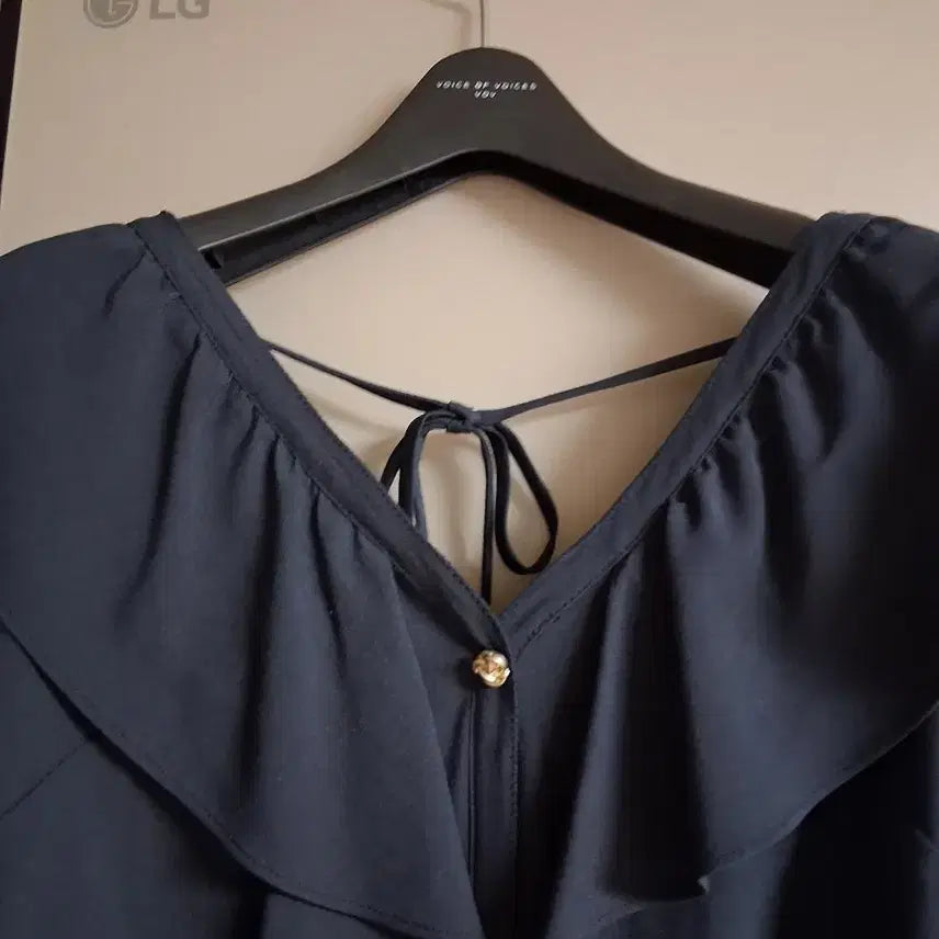 [BUNJANG] DEWL Ruffle Strap Jumpsuit / 듀엘 러플 스트랩 점프슈트