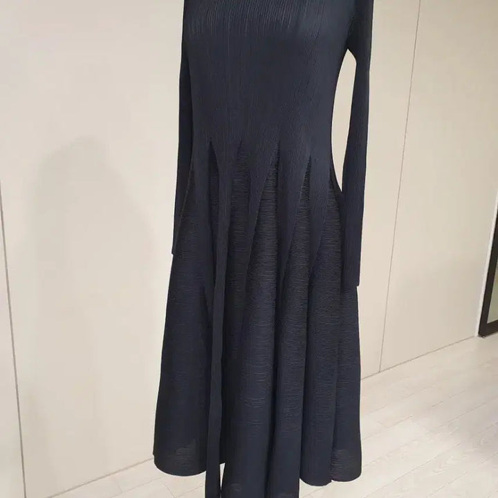 [BUNJANG] Pleated Long Dress Black / 플리츠 롱 원피스 블랙