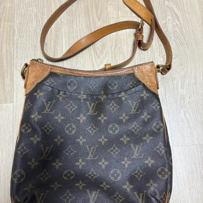 [BUNJANG] Louis Vuitton Odeon PM Monogram Shoulder Bag / 루이비통 오데온 pm 모노그램 숄더백