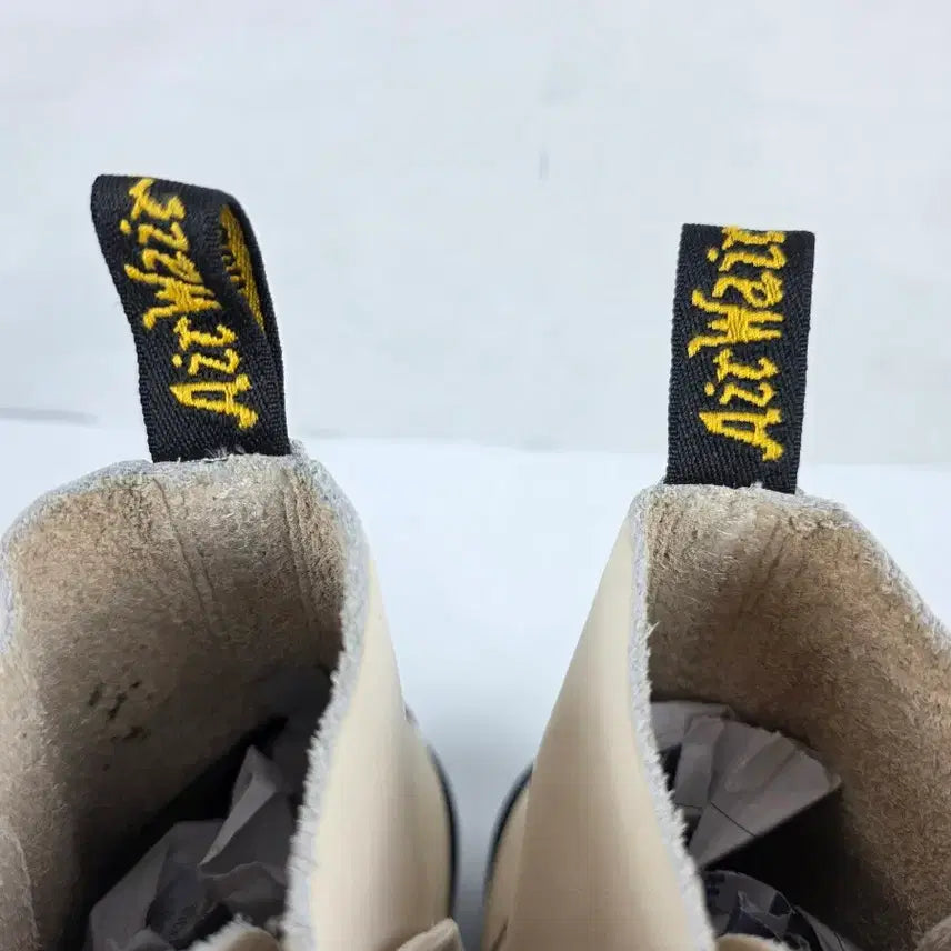 [BUNJANG] Dr. Martens Leona Leather Boots (230) / 빈트로^^230 닥터마틴 레오나(Leona)