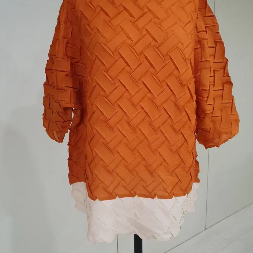 [BUNJANG] Wrinkled Orange Blouse - 7/8 Sleeve / 주름 오렌지색 블라우스 7부