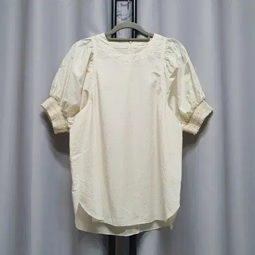 [BUNJANG] Come Here Smoke Puff Short Sleeve Blouse / 컴히얼 스모크 퍼프 반팔 블라우스