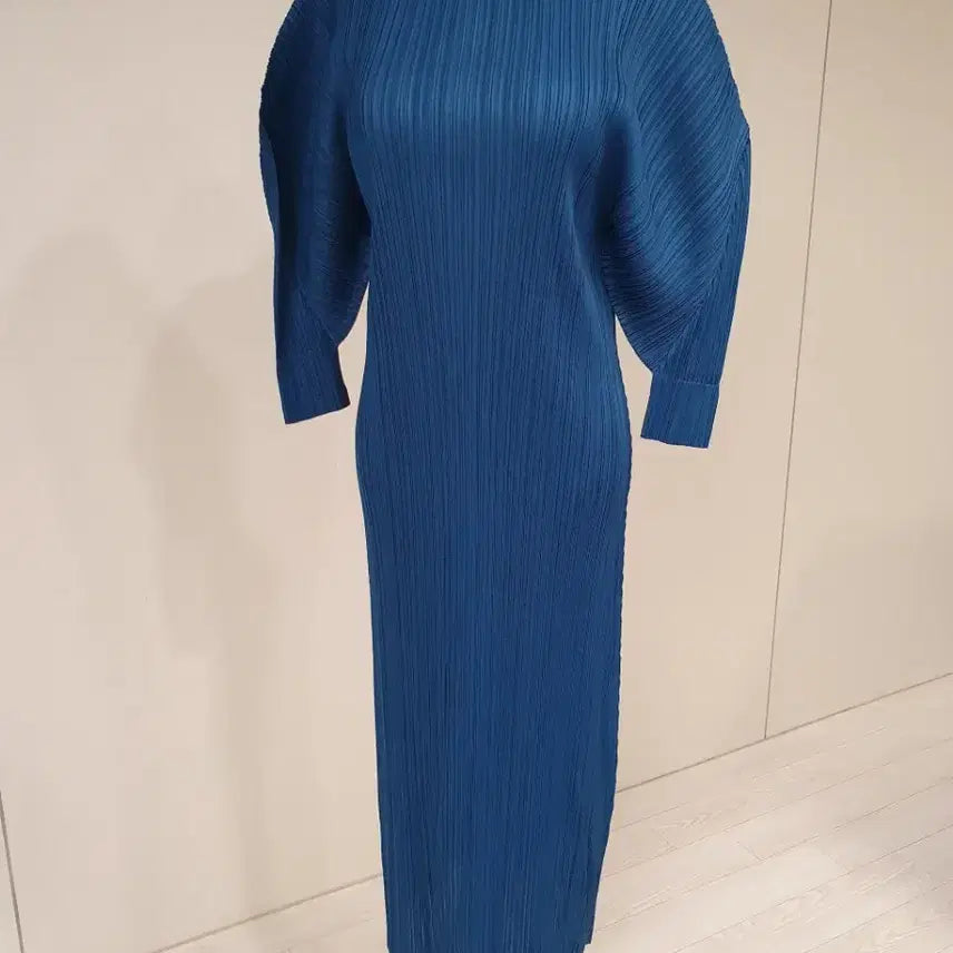 [BUNJANG] Blue Pleated Long Dress / 블루 플리츠 롱 원피스