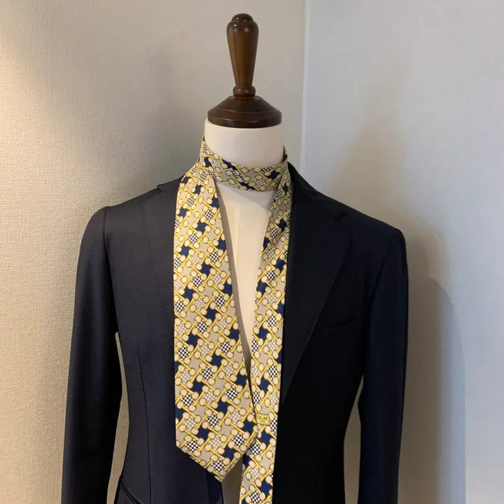 [BUNJANG] CELINE Geometric Pattern Classic Necktie 9.7cm / 셀린느(CELINE) 기하학적패턴 명품 클래식넥타이 A+등급 9.7cm