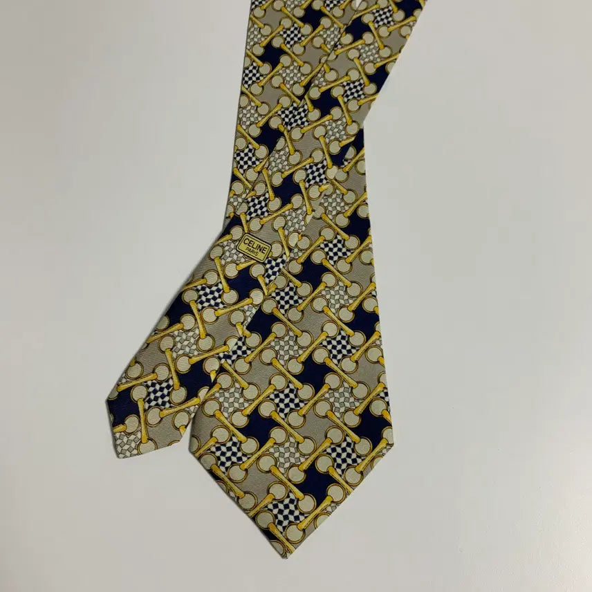 [BUNJANG] CELINE Geometric Pattern Classic Necktie 9.7cm / 셀린느(CELINE) 기하학적패턴 명품 클래식넥타이 A+등급 9.7cm
