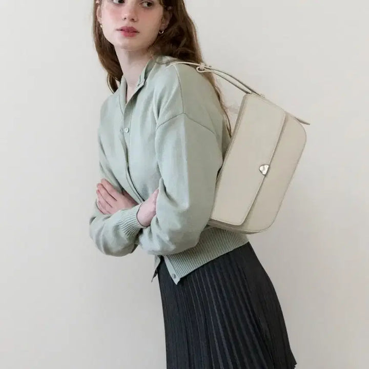 [BUNJANG] Ostkaka Erik Curve Bag Ivory / 오스트카카 에리크 커브백 아이보리 새상품