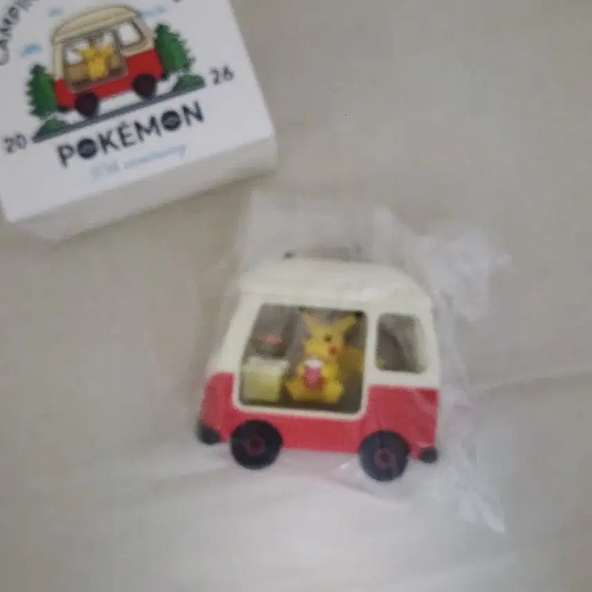 [SOLD OUT] 포켓몬 캠핑카키링 피카츄