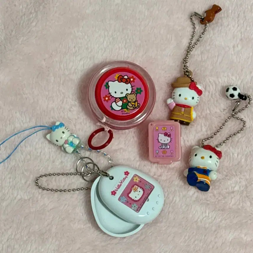 [BUNJANG] Vintage Hello Kitty Charm Accessory Set / 일괄) 고전 헬로키티 키링 소품 세트