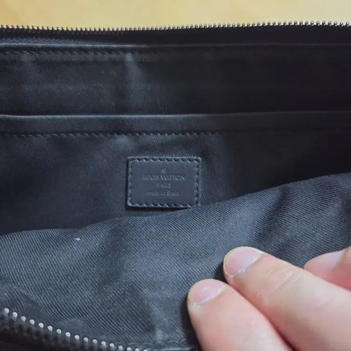 [BUNJANG] Louis Vuitton Pochette Discovery Pouch Monogram Shadow M62903 / 루이비통 포쉐트 디스커버리 쉐도우 클러치 M62903 무조건정품