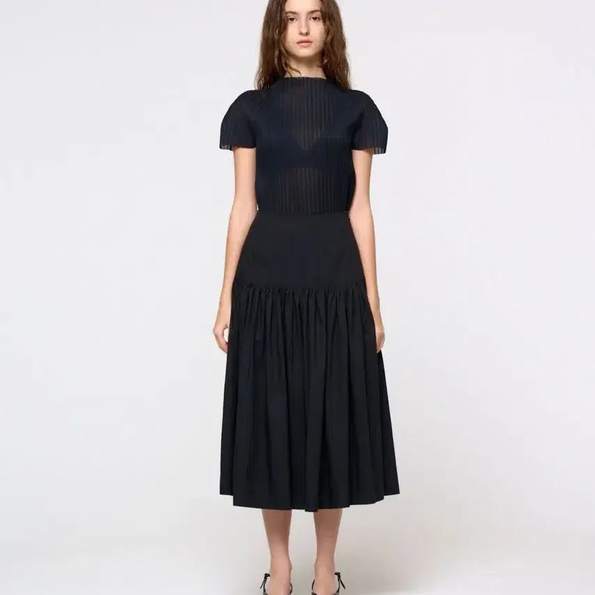 [BUNJANG] AMomento Pleats Raglan Top Black / 아모멘토 pleats raglan top, black
