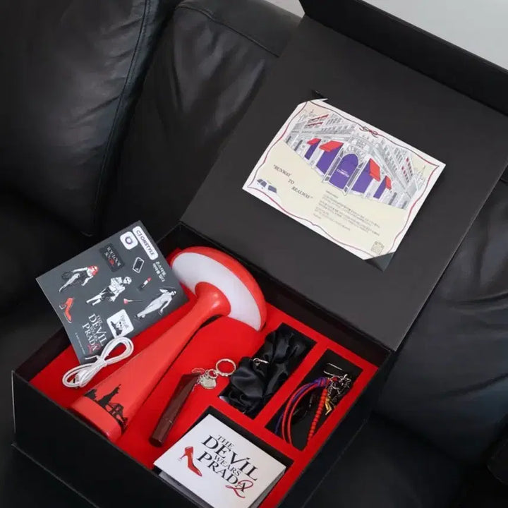 [BUNJANG] The Devil Wears Prada 2 Runway Look Screening Workstation Package / 악마는 프라다를 입는다 2 한정판 워크스테이션+TTT