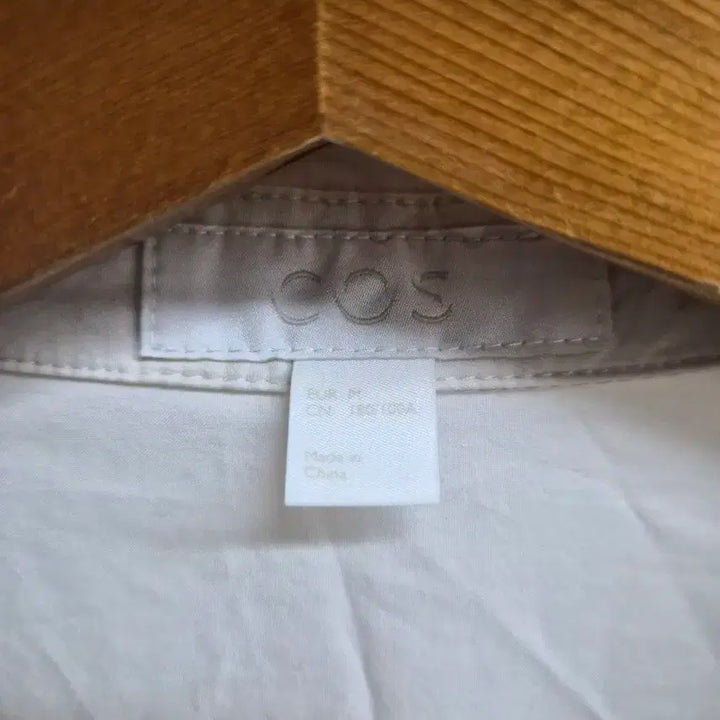 [BUNJANG] COS Open Collar Shirt (Size M) / M/100) COS 코스 오픈카라 셔츠 팝니다