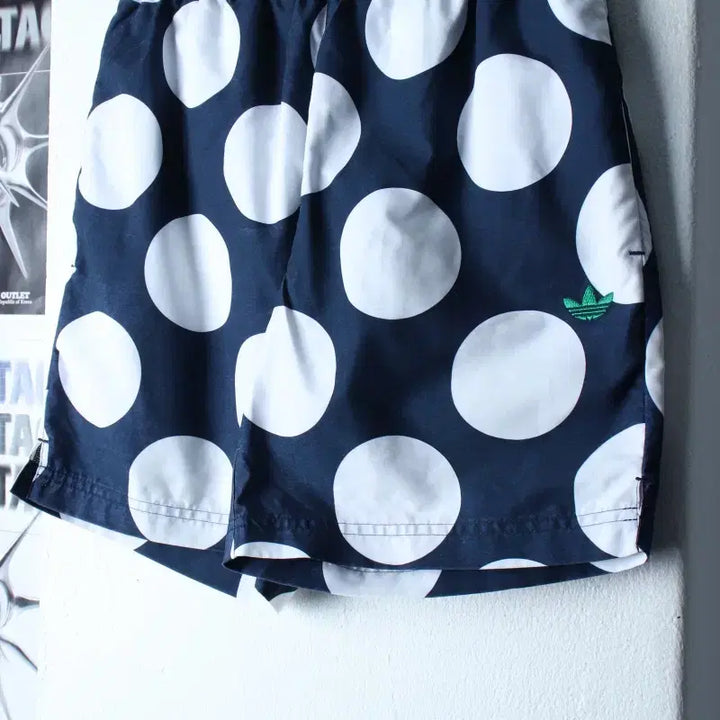[BUNJANG] Adidas Stan Smith Dot Shorts Navy SWVM-263E / (S-M) 아디다스 반바지 팬츠 스탠스미스 도트 네이비 스웜-263E