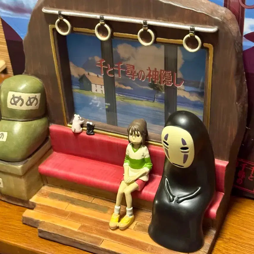 [BUNJANG] Ghibli Spirited Away Photo Frame (Full Box) / 풀박) 지브리 센과 치히로 포토프레임 북스탠드