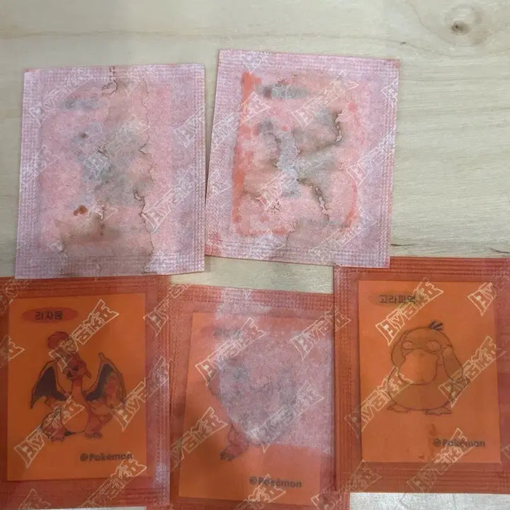 [BUNJANG] Pokemon 30th Anniversary Stickers - Charizard, Charmander, etc. / (교환) 포켓몬 30주년 띠부씰 리자몽 파이리 에레브 괴력몬 고라파덕