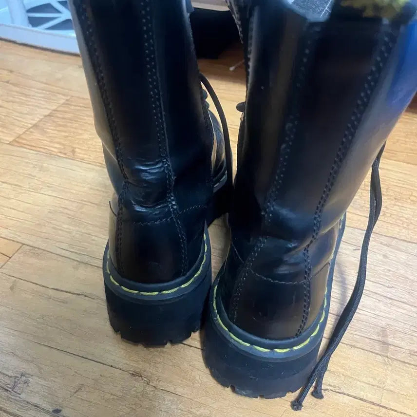 [BUNJANG] Dr. Martens 10-Hole Boots UK4 / 닥터마틴 uk4 10홀 팔아요